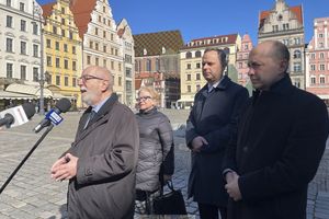 Wrocławscy politycy PiS podsumowują 100 dni rządu