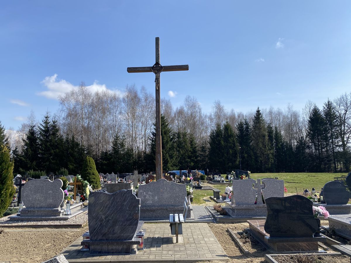 W marcu ubiegłego roku doszło do licznych kradzieży na terenie cmentarza parafialnego w Wilczętach