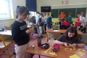 [ZDJĘCIA] Akcja Żonkile w Szkole Podstawowej w Mrocznie