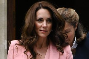 Królewski ekspert ujawnił jak przebiega leczenie Kate