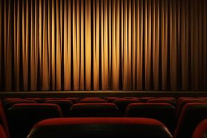Wzrosła liczba widzów i słuchaczy w teatrach i instytucjach muzycznych