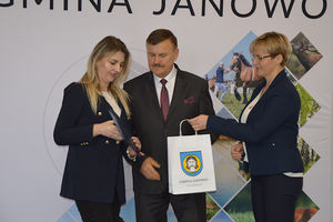 Wyjątkowa sesja Rady Gminy Janowo. Grzegorz Napiwodzki, wójt gminy Janowo podziękował za lata współpracy