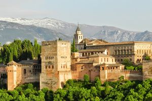Alhambra: Mistyczna podróż przez czas i kulturę