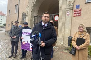 Andrzej Śliwka o potrzebie dialogu między prezydentem Elbląga a mieszkańcami i pracownikami ratusza