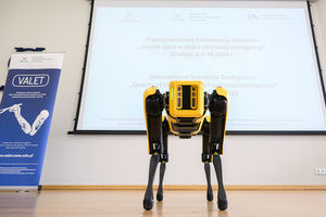 Robot kompan z Uniwersytetu Warmińsko-Mazurskiego w Olsztynie. Ma oswoić społeczeństwo z rozwiązaniami robotycznymi w przyszłości 