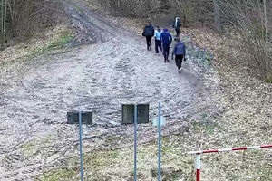 Czterech Belgów i Polak wybrali się na zakazany spacer w Dubeninkach. Za wycieczkę musieli słono zapłacić 
