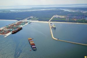Potężny port kontenerowy buduje się w Świnoujściu. Konkurencja dla Hamburga
