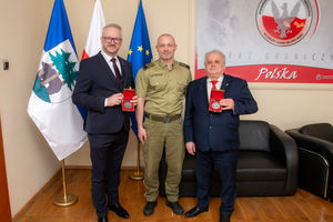 Wojewodowie Radosław Król i Zbigniew Szczypiński odwiedzili siedzibę Warmińsko-Mazurskiej Straży Granicznej
