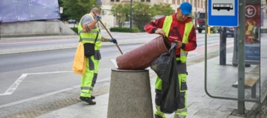 Służby oczyszczania miasta w pogotowiu na majówkę