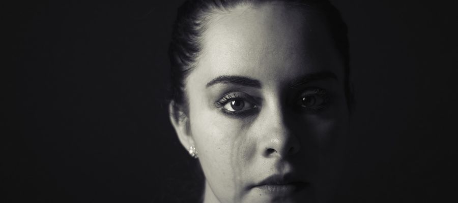 Ból przewlekły ma w Polsce twarz kobiety