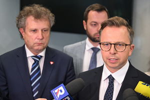 Przewodniczący komisji podkreśla rolę Jarosława Kaczyńskiego w wyborach korespondencyjnych