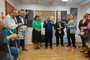 Wystawa i cynamonowe kringle na otwarcie GAC-u