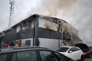 Elbląg: Pożar na Warszawskiej. Utrudnienia w ruchu 

