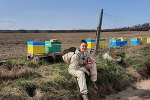 Pokochała pszczoły i założyła pasiekę