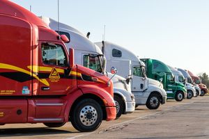 Ograniczenia w ruchu pojazdów ciężarowych przez weekend