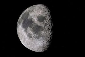 Lubisz spoglądać w Księżyc? Zarezerwuj sobie dzisiejszą noc