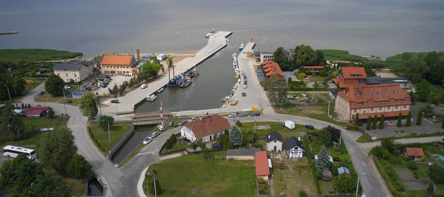 Według samorządowców, nowe otwarcie wód Zalewu Wiślanego po ukończeniu kanału żeglugowego przez Mierzeję Wiślaną to ogromna szansa na zwiększenie ruchu turystycznego