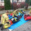 Ćwiczenia jednostek ochrony przeciwpożarowej w budynku wielorodzinnym w Mławie