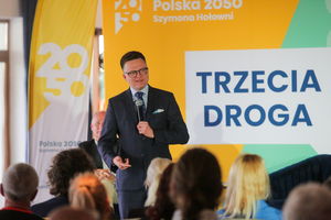 Szymon Hołownia w Olsztynie: potrzebujemy lokalnych połączeń kolejowych