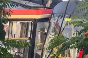 Kilka osób poszkodowanych po wykolejeniu się tramwaju w Katowicach 