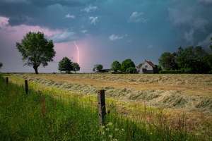 IMGW ostrzega przed burzami na południu kraju. Zagrzmi na Dolnym Śląsku
