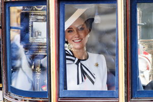 Księżna Kate zachwyca tłumy na Trooping the Colour!