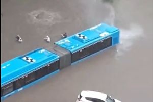 Moskwa pod wodą: skutki "megadeszczu" w stolicy Rosji