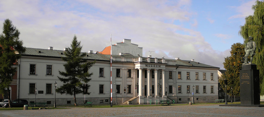 Gmach kolegium Pijarów – siedziba muzeum