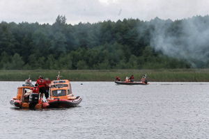 Czterolatka w wodzie w kapoku, trwają poszukiwania matki 