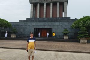 W Mauzoleum Ho Chi Minha w Hanoi