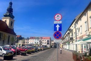 Wjechał motorowerem na rynek mimo zakazu. Na dodatek był pijany