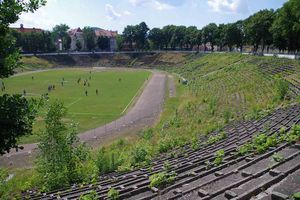 Stadion w Wałbrzychu nie tak szybko. Pojawiły się.