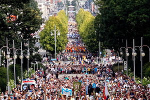 Pielgrzymi gromadzą się na Jasnej Górze podczas II szczytu pielgrzymkowego