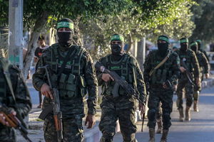 „Przekonamy się, czy powstrzyma wojnę”. Hamas reaguje na wybory w USA