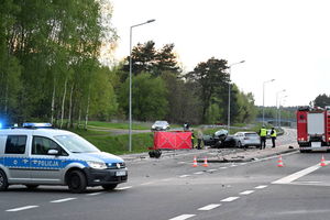 W sobotę jedenaście osób zginęło w wypadkach drogowych; utonęła jedna osoba