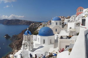 Tysiące osób opuszcza Santorini 