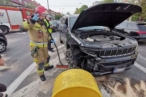 Zderzenie na skrzyżowaniu ul. Kanta i Witosa. Dwie osoby trafiły do szpitala