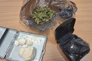 Wsiadł za kierownicę po zażyciu narkotyków. Odpowie przed sądem 