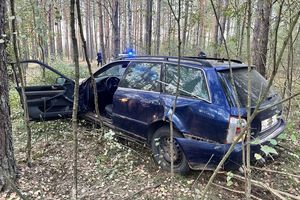 Pijany 41-latek zatrzymany. Próbował potrącić autem policjantów, zmuszając ich do wykorzystania broni służbowej.