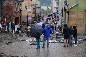 Sprawdź komu pomagasz. Uważaj na oszustów!