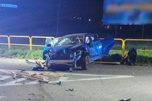 Malbork: 14-latka zabrała ojcu auto, spowodowała wypadek i uciekła z miejsca zdarzenia