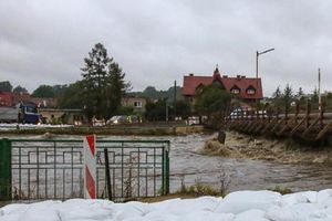 Miało nie być powodów do paniki. Kłodzko i Bystrzyca pod wodą!