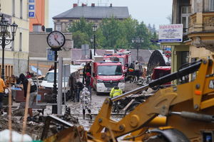 Woda dotarła do Żegania. Pierwsi mieszkańcy są ewakuowani 