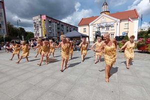 Dancing Babki z Nidzickiego Uniwersytetu Trzeciego Wieku. Połączyła je pasja do tańca