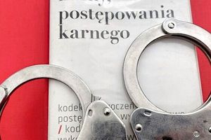 Pięścią uderzyli w twarz kierowniczkę sklepu. Złodziei zatrzymali świadkowie