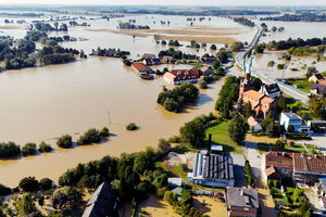 Zajęcia zawieszono w 495 szkołach, przedszkolach i placówkach