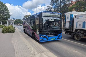 Prezent dla uczniów z Dobrego Miasta? Mieszkańcy mogą korzystać już z nowej linii autobusowej 