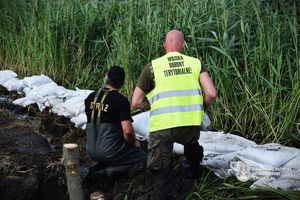 Żołnierze z Wojsk Obrony Terytorialnej z Morąga i Braniewa wyruszyli z pomocą na Dolny Śląsk 