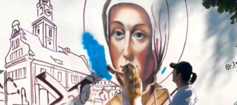 Mural ma przypominać o wkładzie Reginy Protmann w historię regionu