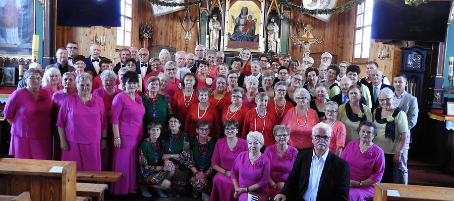 "Rodzinna" fotografia zespołów po zakończeniu przeglądu